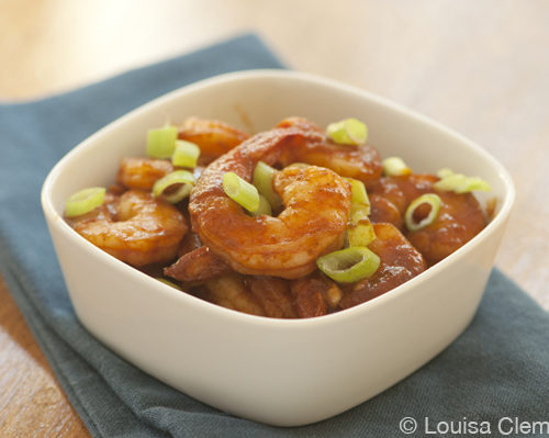 A bowl of shrimp with spicy garlic sauce