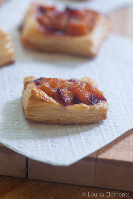 puff pastry plum tarts