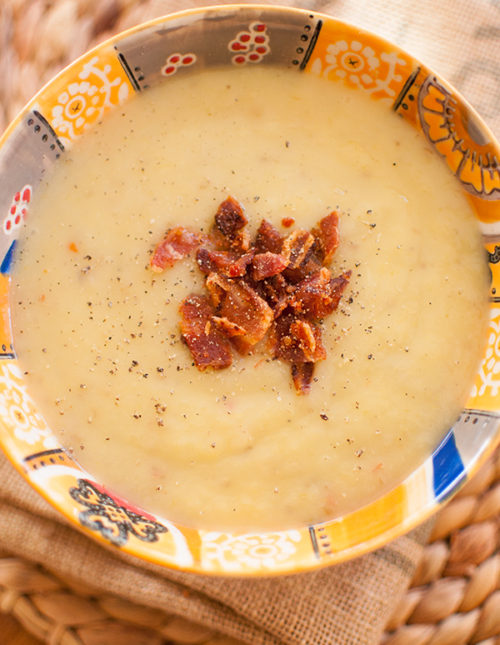Get a comforting dinner on the table with just five ingredients with this healthy recipe for leek and potato soup. | livinglou.com