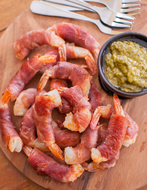 prosciutto wrapped prawns