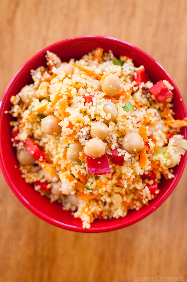 Moroccan Couscous and Chickpea Salad is simple, fresh and flavourful salad. | livinglou.com 