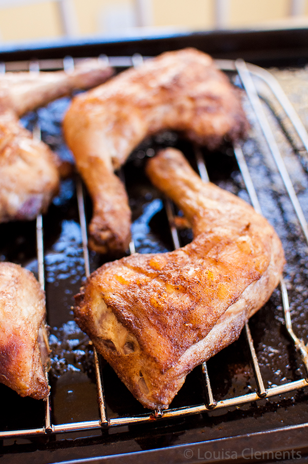 Crispy and flavourful Moroccan Roasted Chicken Legs are a quick weeknight dinner | livinglou.com