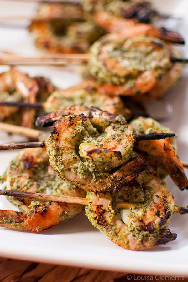 Add an Indian twist to your summer grilling with this recipe for Mint Marinated Grilled Shrimp. | livinglou.com