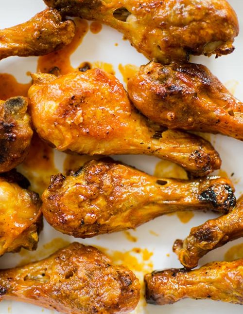 Forget about buffalo wings, these crispy baked buffalo chicken legs are the perfect crowd-pleasing, game day food for football season. | livinglou.com