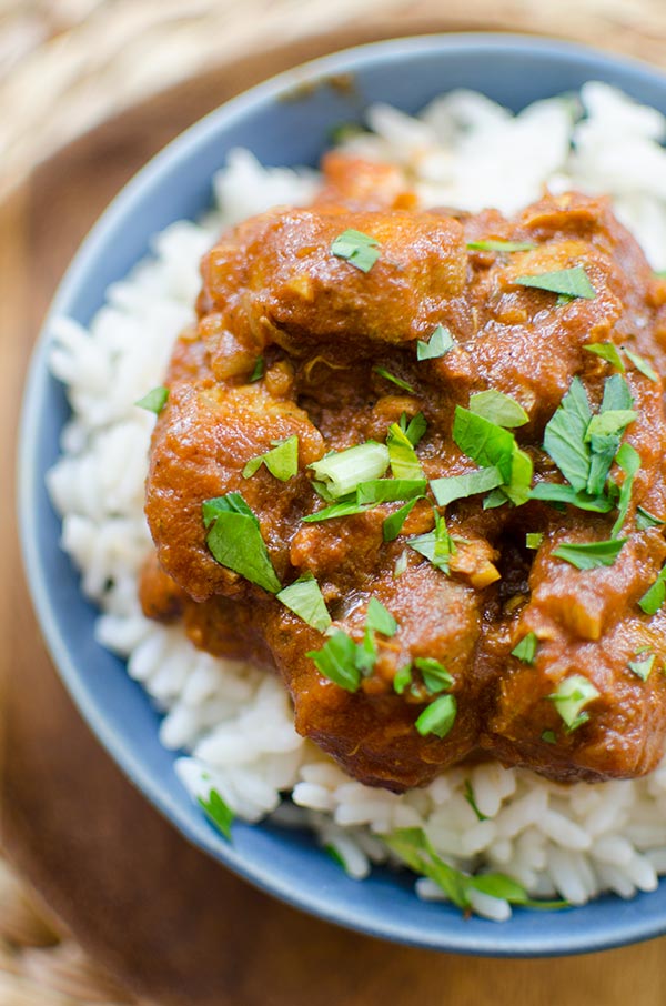 Make your favourite Indian takeout at home with this recipe for slow cooker chicken tikka masala. | livinglou.com