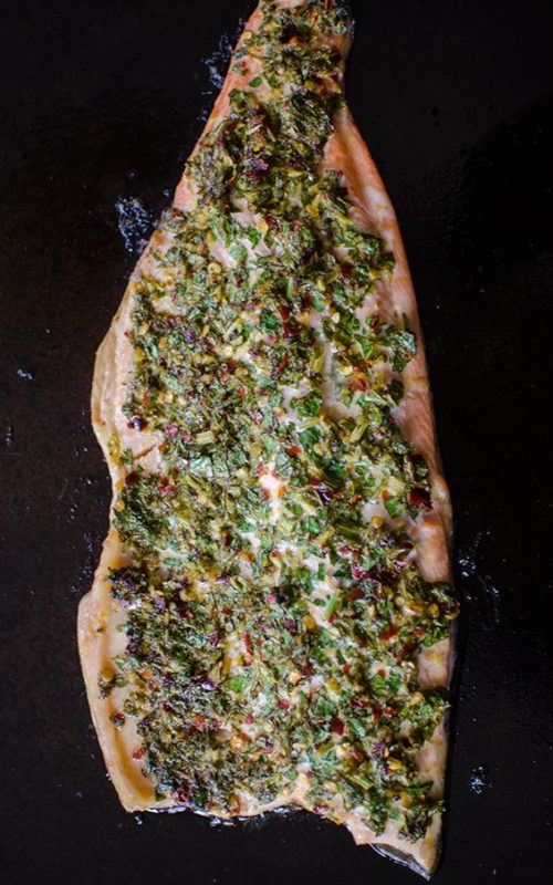 Parlsey and lemon roasted trout is a quick and flavourful dinner. | livinglou.com