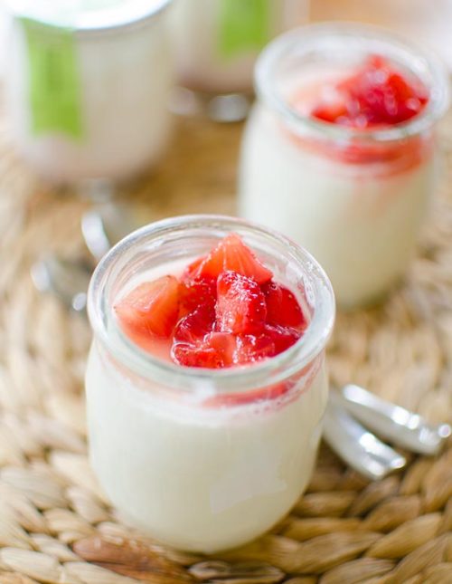 A simple recipe for the ultimate yogurt topping that takes just three ingredients, macerated strawberries. | livinglou.com