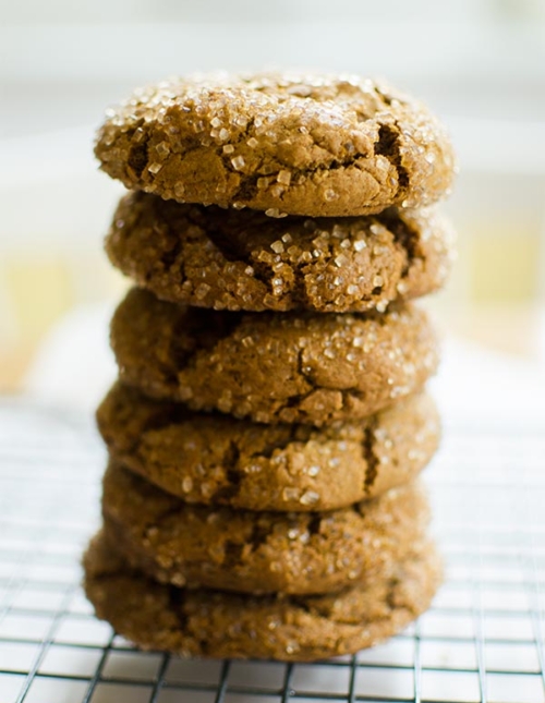 Chewy ginger molasses cookies made with egg whites for a perfectly cracked and crisp outside and chewy middle. | livinglou.com