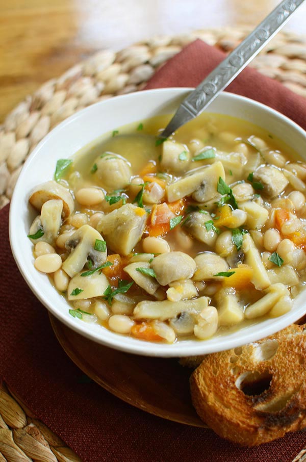 Roasted garlic, mushroom and white bean soup. | livinglou.com