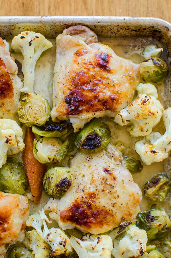 One-pan chicken with cauliflower, brussels sprouts and carrots