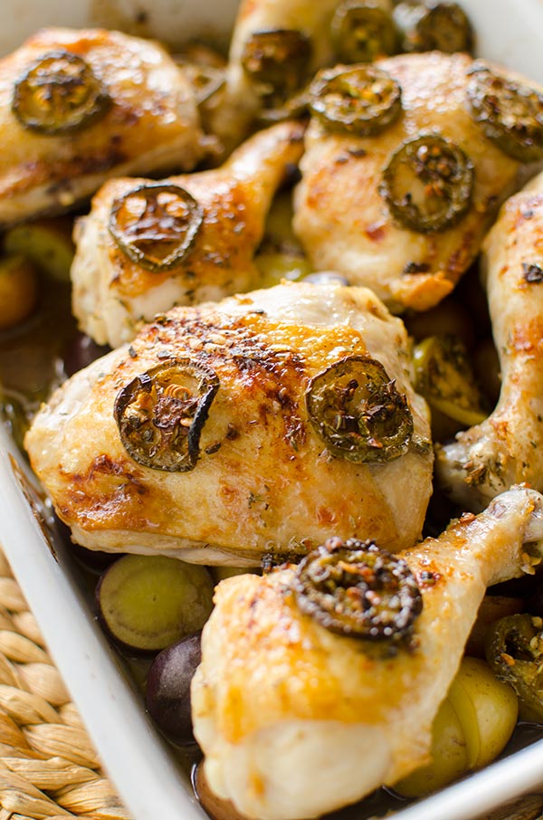 This recipe for balsamic jalapeno roasted chicken and potatoes is the ultimate comforting dinner recipe. | livinglou.com