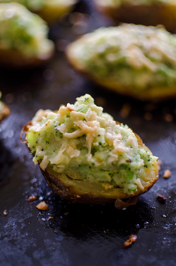 Broccoli and Gouda twice-baked potatoes aren't your typical baked potatoes! This cheesy version uses aged Gouda for extra bite and flavour. | livinglou.com