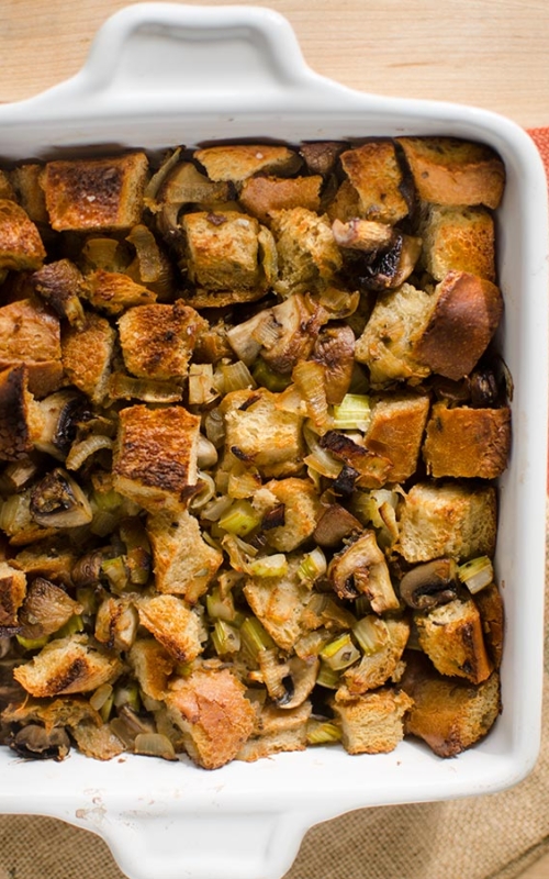 Small batch vegetarian stuffing with mushrooms is the perfect simple stuffing recipe to make for a small Thanksgiving gathering. | livinglou.com