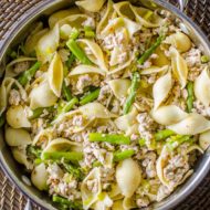 Chicken, asparagus and lemon pasta is a quick spring dinner recipe. | livinglou.com