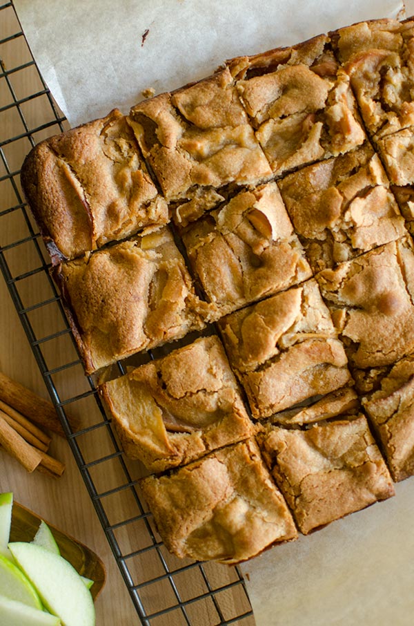 Make the best apple blondies with melt-in-your mouth flavour, fresh apples in the batter, cinnamon and nutmeg. 