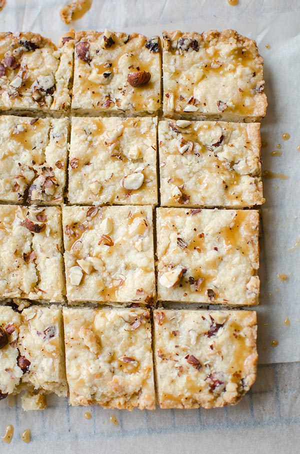 Hazelnut shortbread bars with a chai glaze from homemade chai tea simple syrup. | livinglou.com